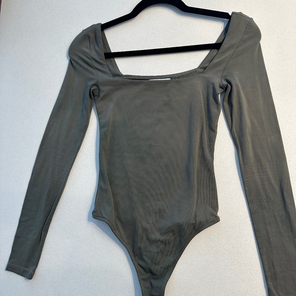Aritzia Babaton Navy Green Bodysuit Size XS Contour Bodysuit Square Neck